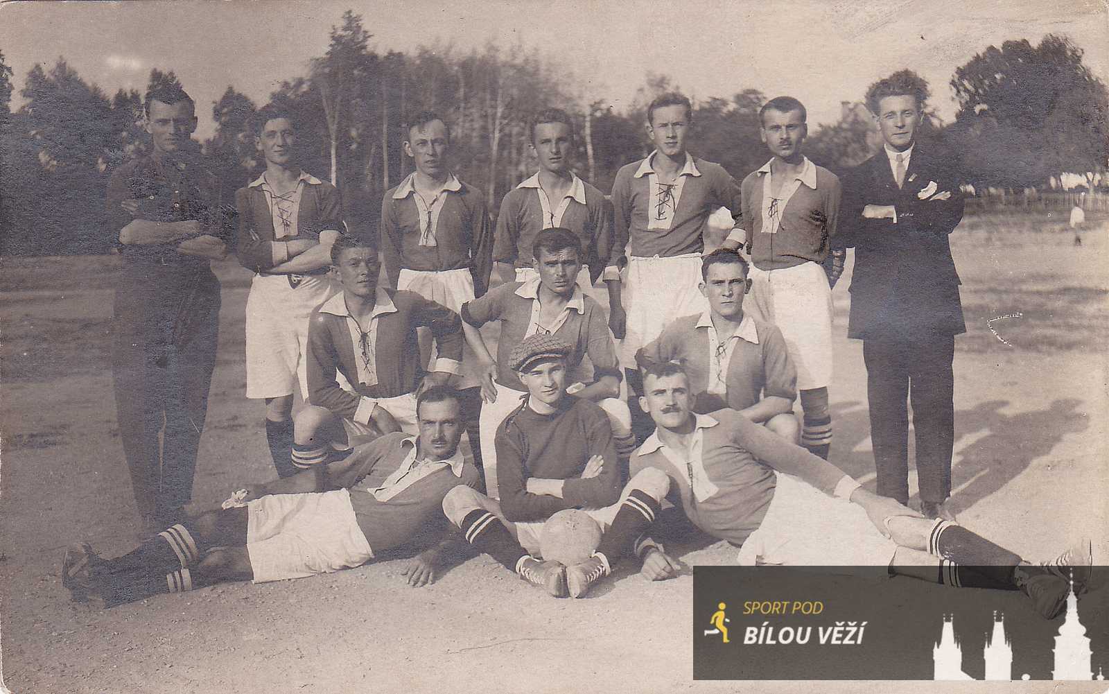 SK Hradec Králové - A tým - rok 1921. Dole sedící uprostřed brankář Michal